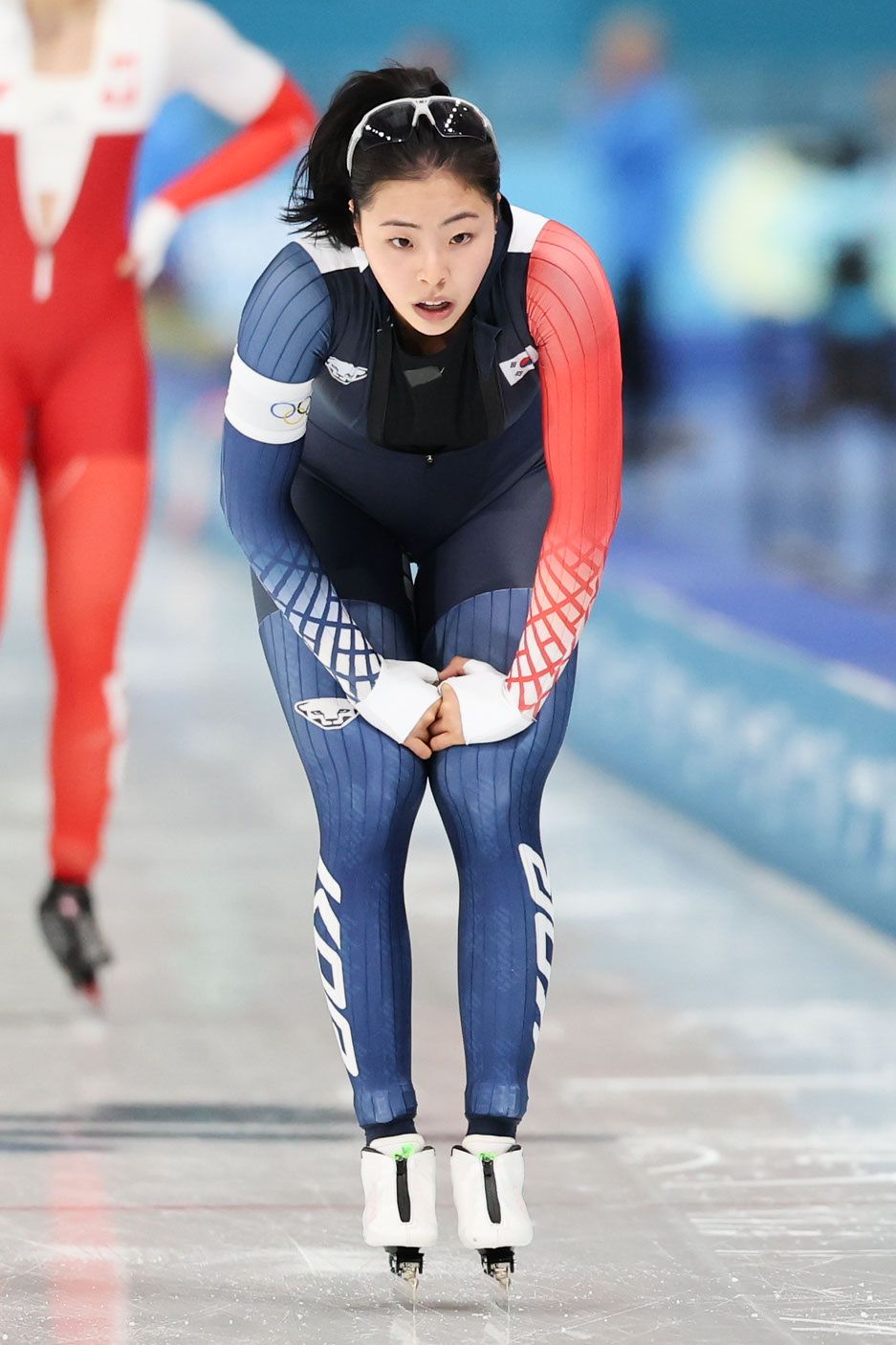 이나현이 15일(현지시간) 스피드스케이팅 여자 500m에서 경기를 마친 뒤 숨을 고르고 있다. 김종호 기자