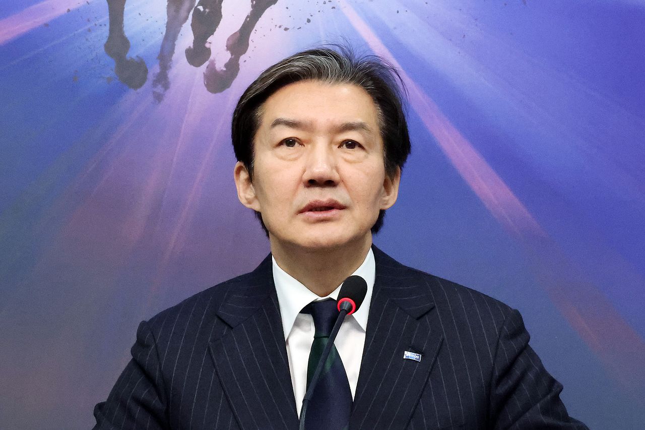 조국 조국혁신당 대표가 12일 국회에서 열린 최고위원회의에서 모두발언을 하고 있다. 연합뉴스