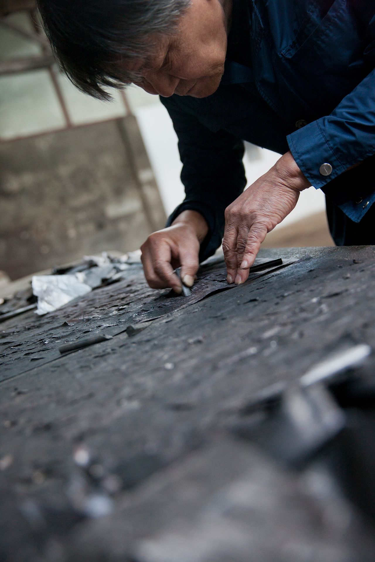 작업 중인 최병소 © Choi Byung-So / Artist Rights Society, Korea 사진 페로탕 서울 