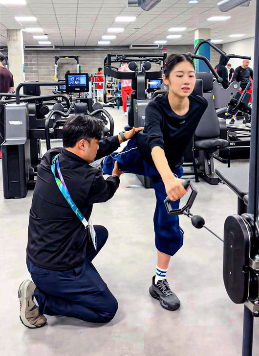 [사진] 이해인의 시즌 베스트 뒤에는 과학적인 훈련을 도운 이승재 교수의 도움이 컸다
