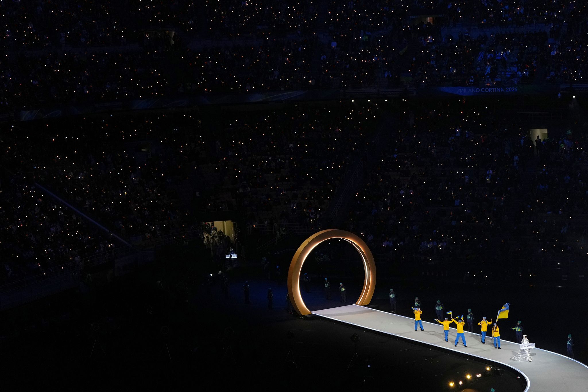 지난 6일(현지시간) 이탈리아 밀라노에서 열린 2026 동계올림픽 개막식. AP=연합뉴스