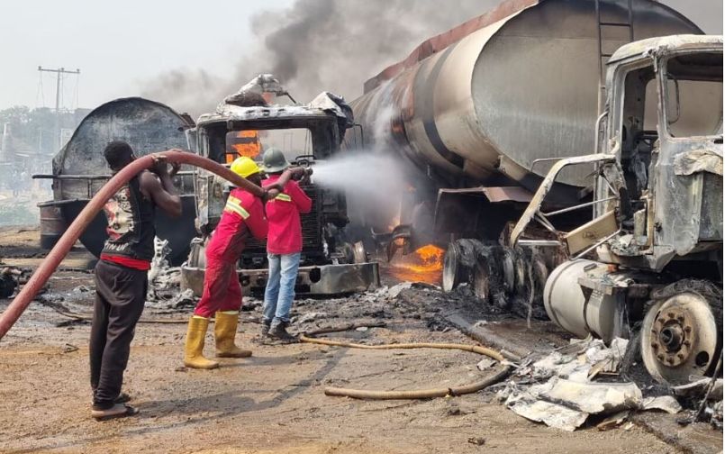 나이지리아 플래토주의 한 납 광산에서 가스 폭발로 추정되는 사고가 발생해 광부 38명이 사망했다. 사진 NEPAL NEWS 홈페이지 캡처
