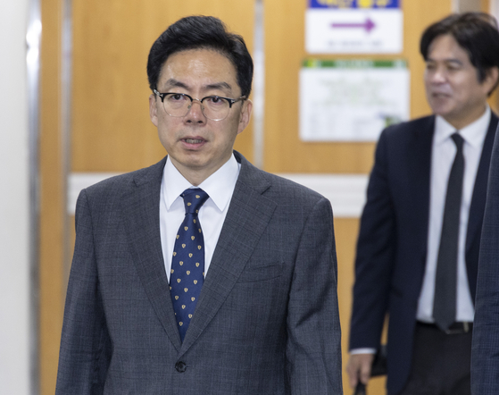 윤승영 전 경찰청 국가수사본부 수사기획조정관이 19일 내란중요임무종사 혐의에 대해 1심에서 무죄를 선고받았다. 연합뉴스