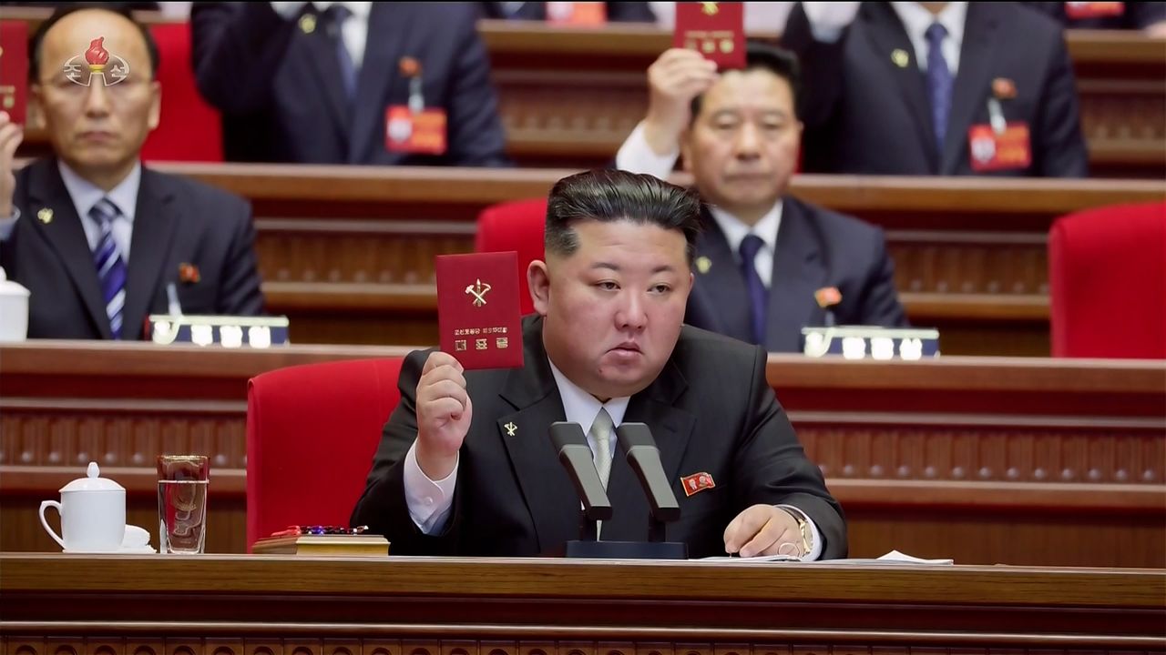 북한은 지난 19일 평양 4ㆍ25문화회관에서 김정은 국무위원장이 참석한 가운데 노동당 제9차 대회를 개막했다고 조선중앙TV가 20일 보도했다. 연합뉴스