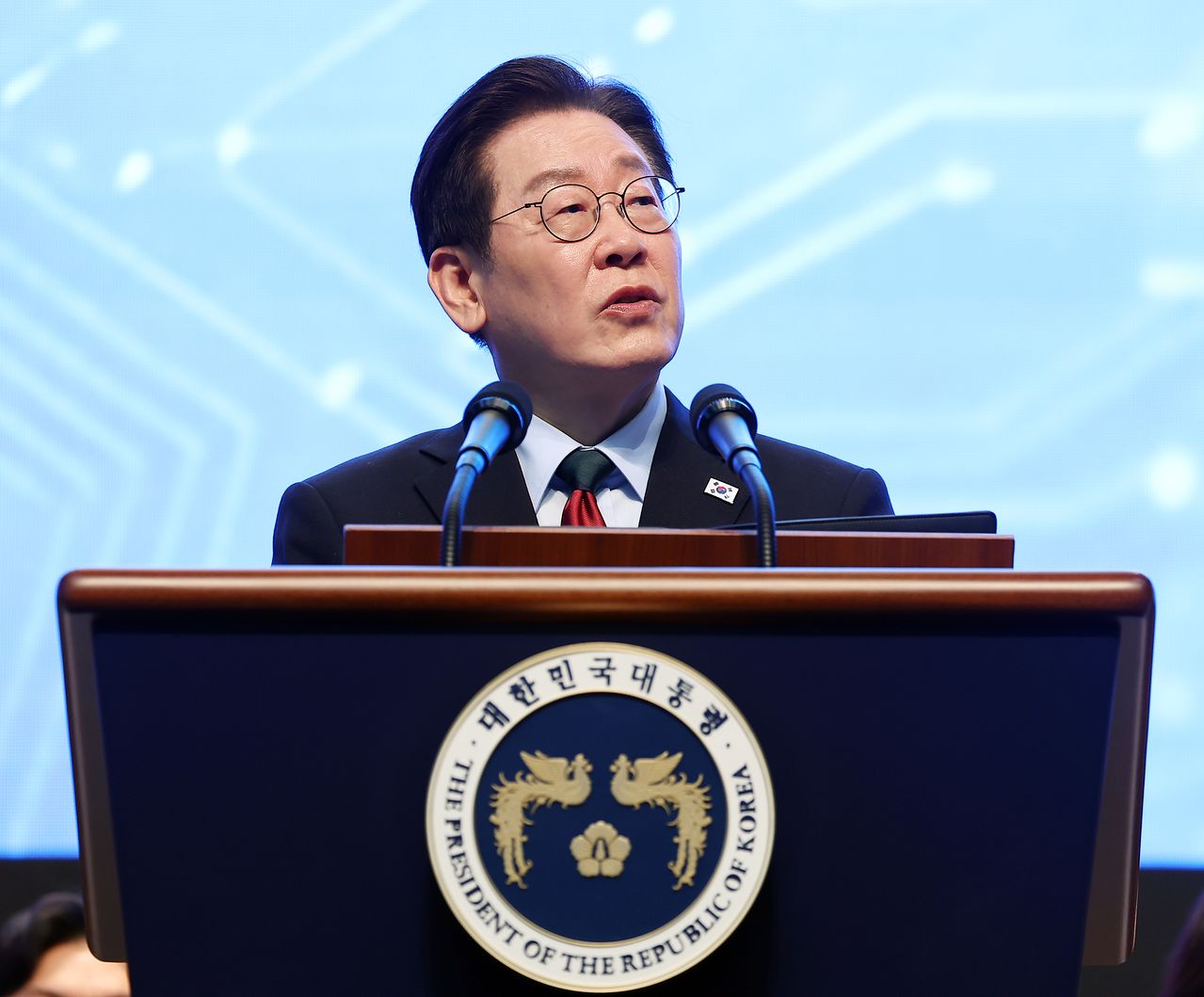 이재명 대통령, 카이스트 졸업식 축사   (대전=연합뉴스) 김도훈 기자 = 이재명 대통령이 20일 대전 유성구 한국과학기술원(KAIST)에서 열린 학위수여식에서 축사하고 있다. 2026.2.20   superdoo82@yna.co.kr (끝)  〈저작권자(c) 연합뉴스, 무단 전재-재배포, AI 학습 및 활용 금지〉