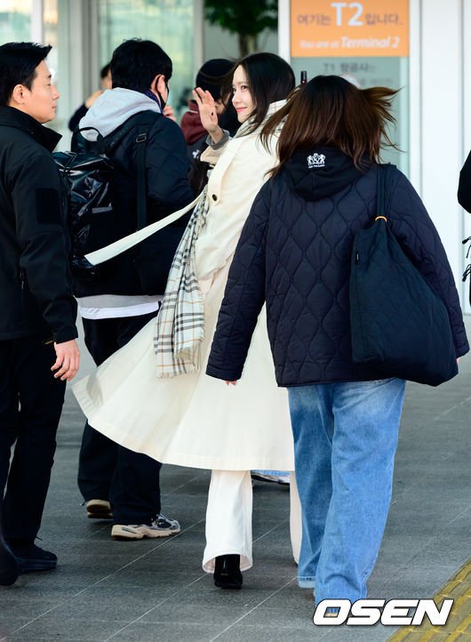 마지막까지 환한 미소로 인사