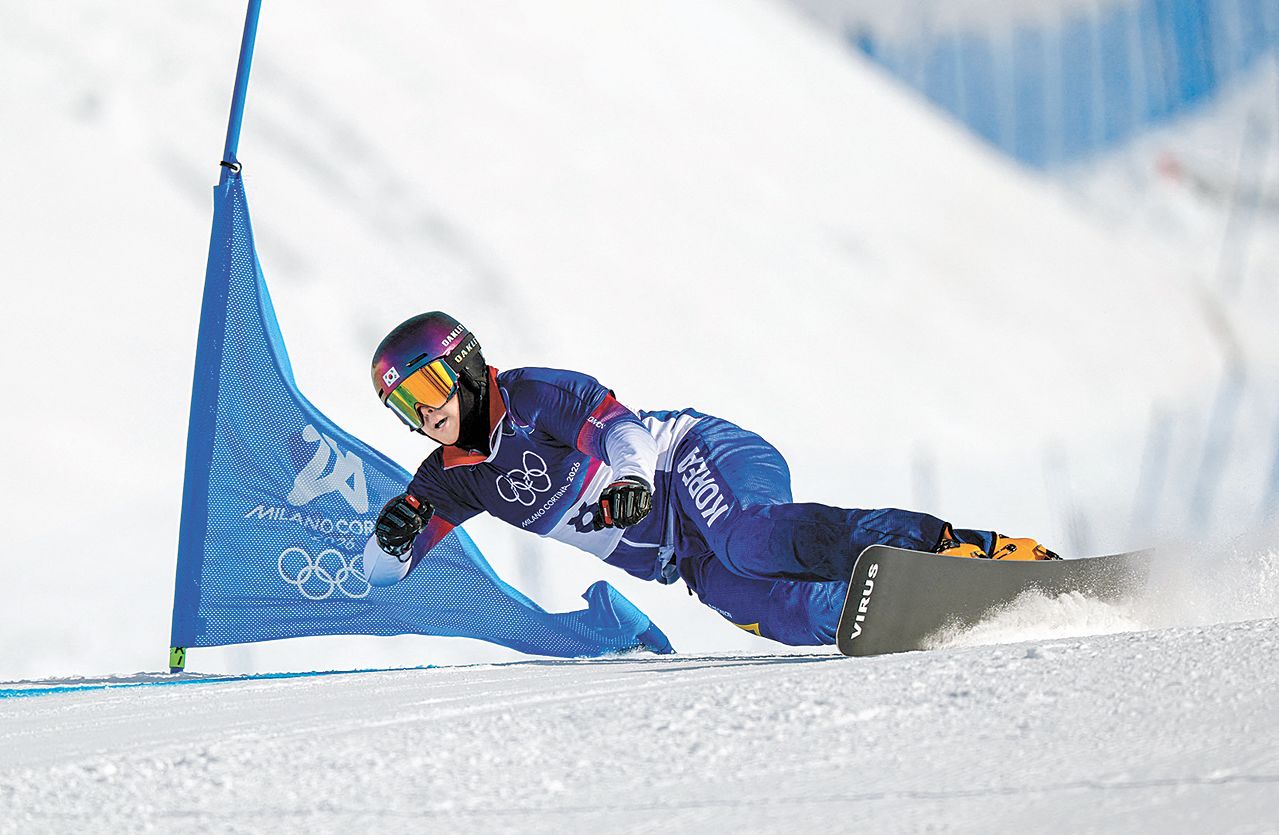 스노보드 남자 평행대회전에서 질주하는 김상겸. [로이터=연합뉴스]