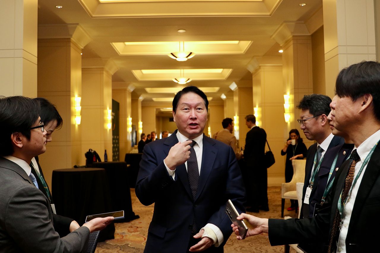 최태원 SK그룹 회장이 20일(현지시간) 워싱턴 DC에서 최종현학술원 주최로 열린 트랜스 퍼시픽 다이얼로그(TPD) 행사에 참여해 연설을 하고 있다. 워싱턴특파원단