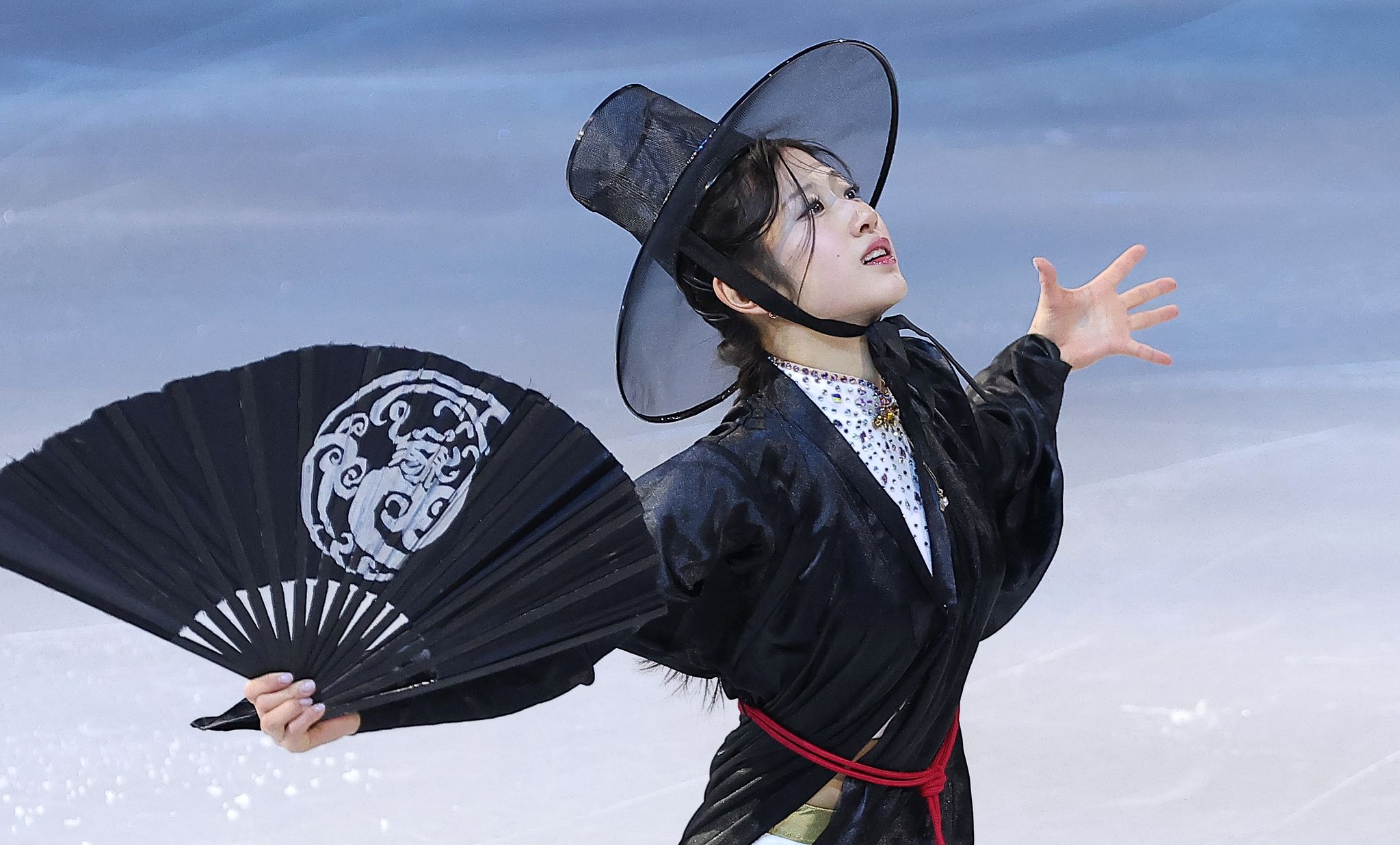 피겨 이해인이 21일(현지시간) 이탈리아 밀라노 아이스 스케이팅 아레나에서 열린 2026 밀라노·코르티나담페초 동계올림픽 피겨 갈라쇼에서 넷플릭스 '케이팝 데몬 헌터스' OST에 맞춰 연기를 펼치고 있다. 뉴스1