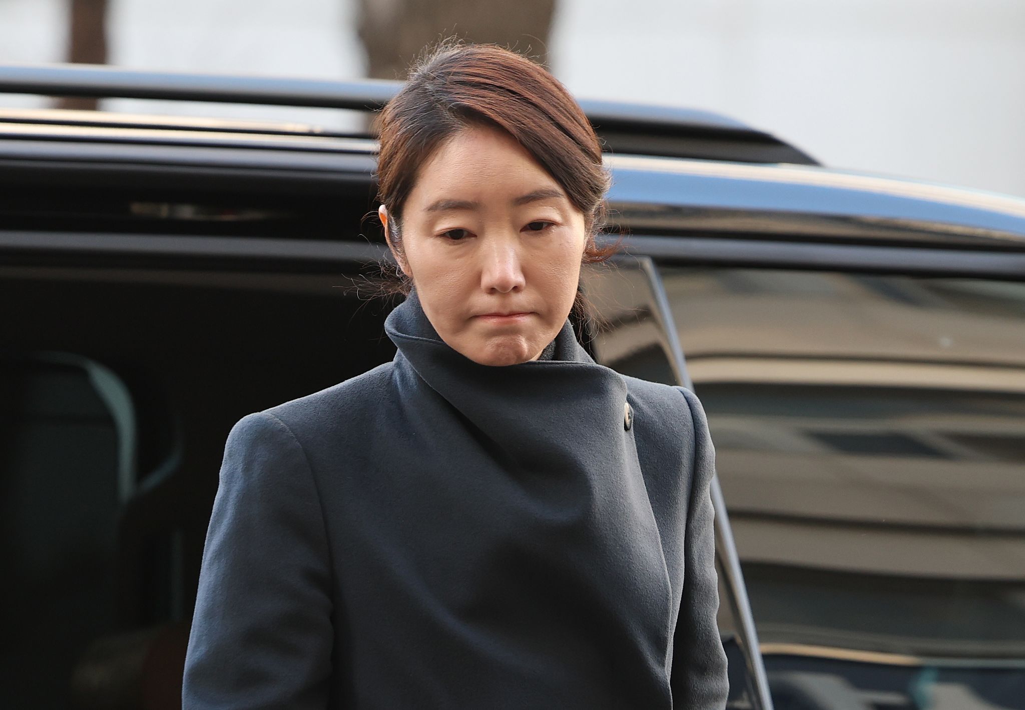 공천헌금 1억원을 수수한 혐의를 받는 강선우 무소속 의원이 2차 경찰 조사를 받기 위해 지난 3일 서울 마포구 서울경찰청 광역수사단 공공범죄수사대로 출석하고 있다. 뉴스1