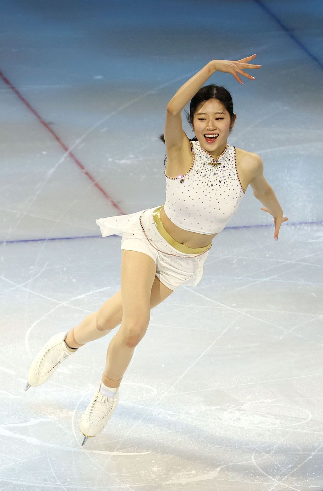 21일(현지시간) 이탈리아 밀라노 아이스스케이팅 아레나에서 열린 2026 밀라노ㆍ코르티나담페초 동계올림픽 피겨스케이팅 갈라쇼에서 이해인이 '케이팝 데몬 헌터스'에 맞춰 연기를 펼치고 있다. 연합뉴스