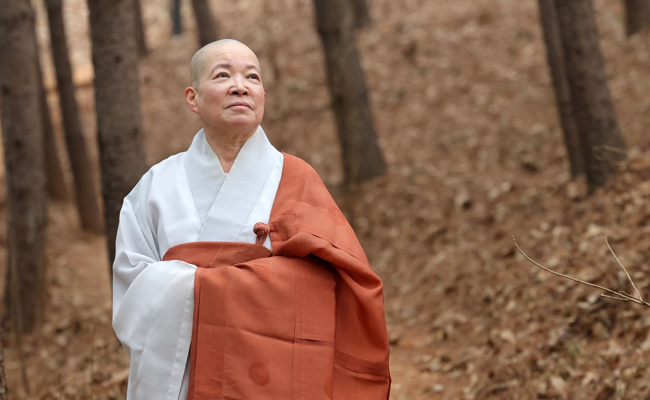 대해 스님은 “모든 사람 안에는 엄청나고 거대한 힘이 있다. 눈에 보이지 않아서 우리가 모를 뿐이다. 영화를 통해서 그 힘을 쓰는 방법을 알려주고 싶었다”고 말했다. 강정현 기자