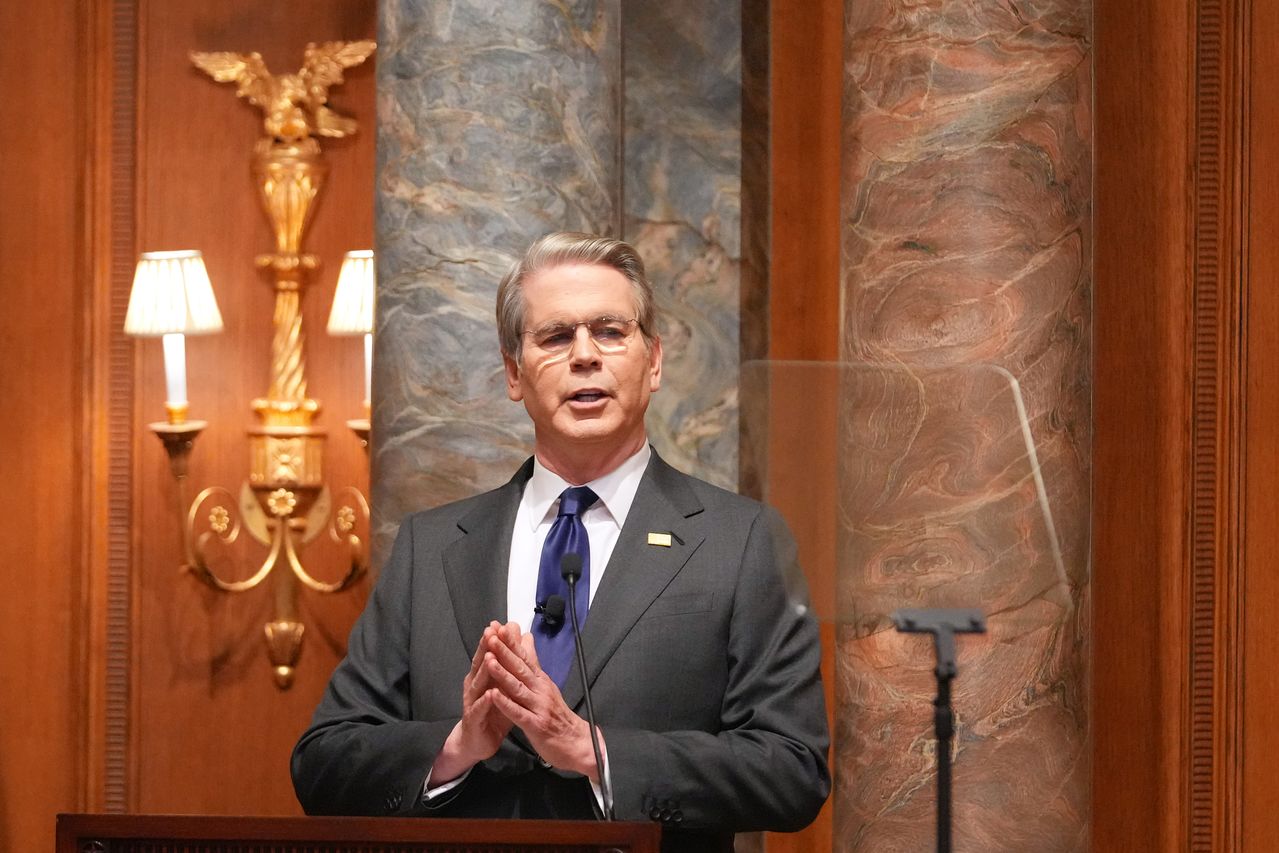 스콧 베센트 미국 재무부 장관이 지난 20일(현지시간) 텍사스주 댈러스에서 개최한 ‘댈러스 경제 클럽’에서 연설하고 있다. AP=연합뉴스