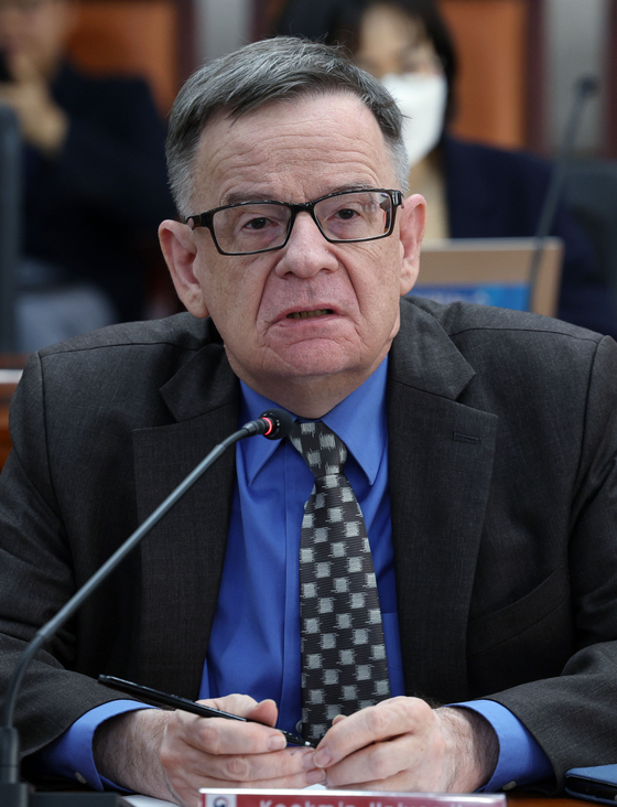 모두 발언하는 안드레이 란코프 교수. 뉴스1