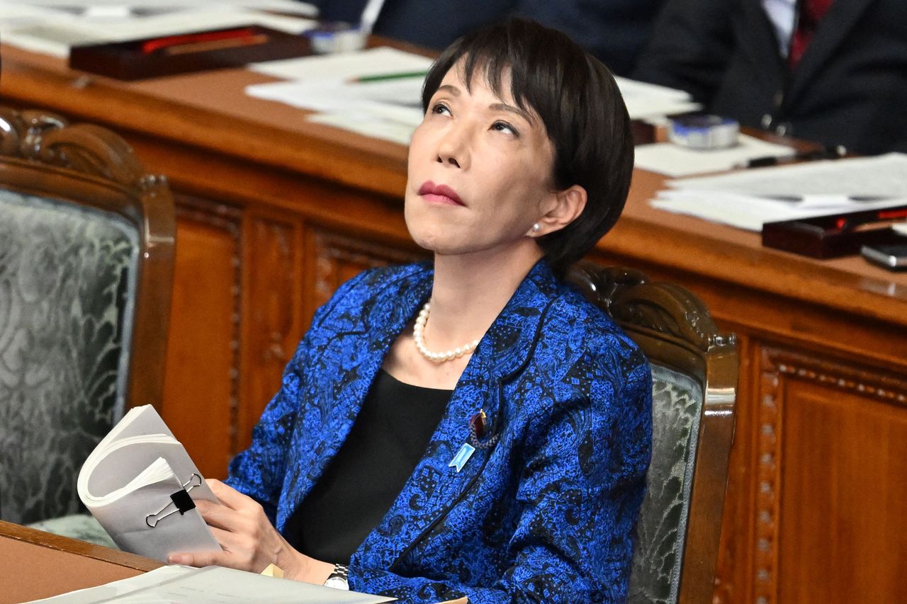 지난 25일 다카이치 사나에 일본 총리가 도쿄 국회의원 본회의에 참석한 모습. AFP=연합뉴스