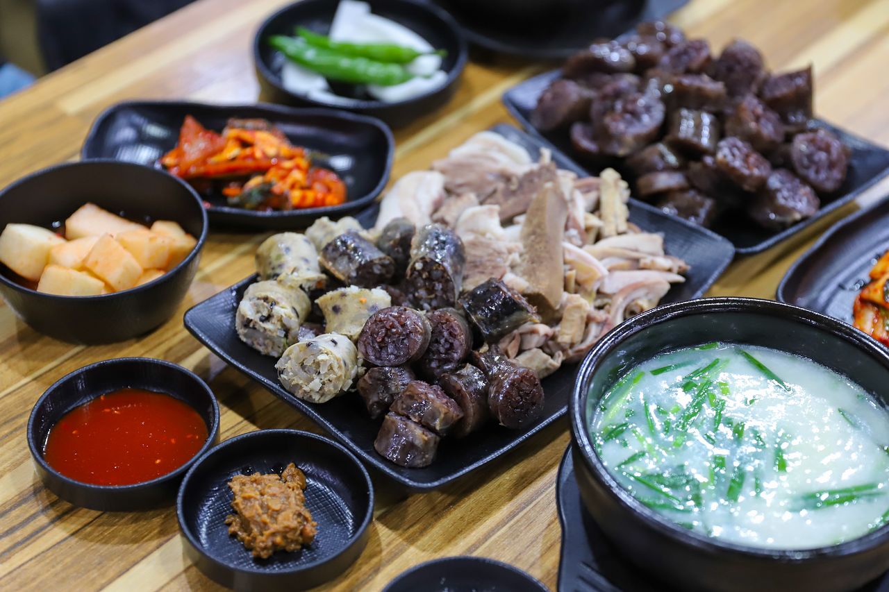 우성순대의 순대 모둠. 최승표 기자