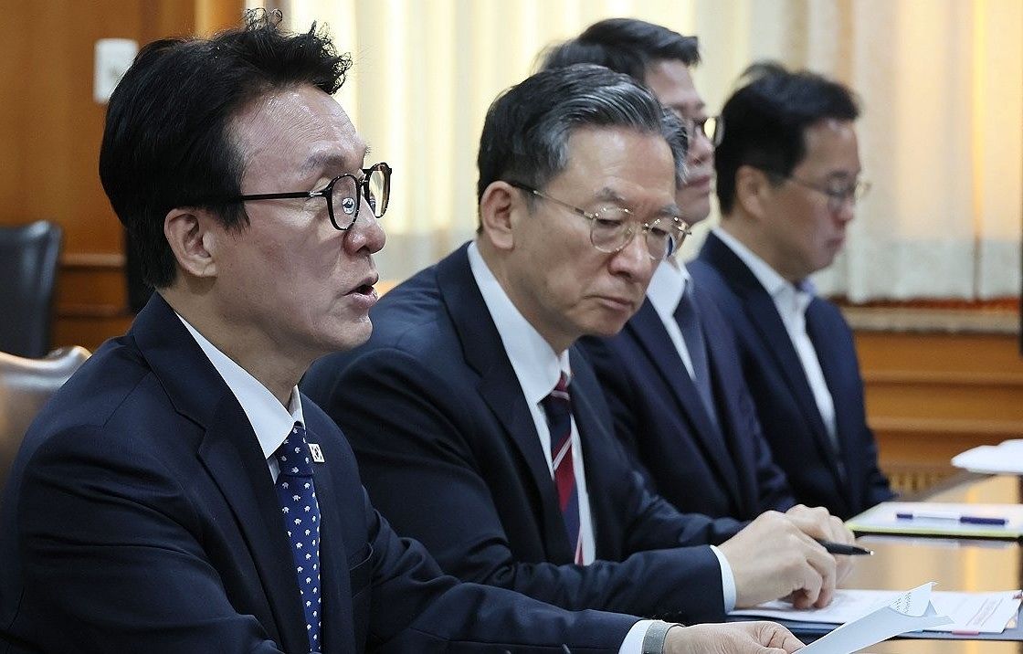 김민석 총리가 26일 정부서울청사에서 열린 '가짜뉴스 대응 관계장관 회의'에서 발언하고 있다.[연합뉴스]