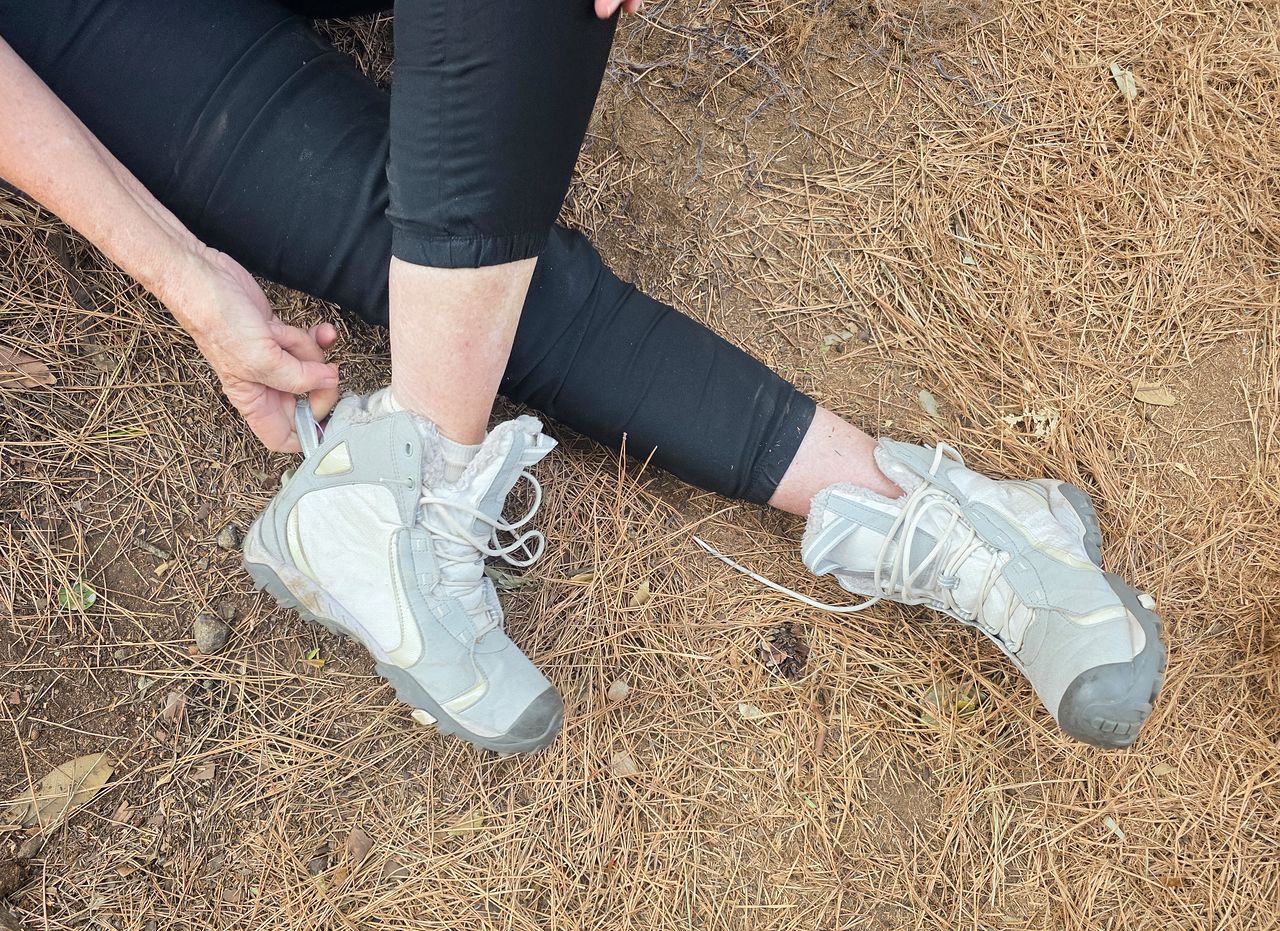 잔느가 20년 전 신었던 신발을 신고 나타났다. 권혁재 사진전문기자