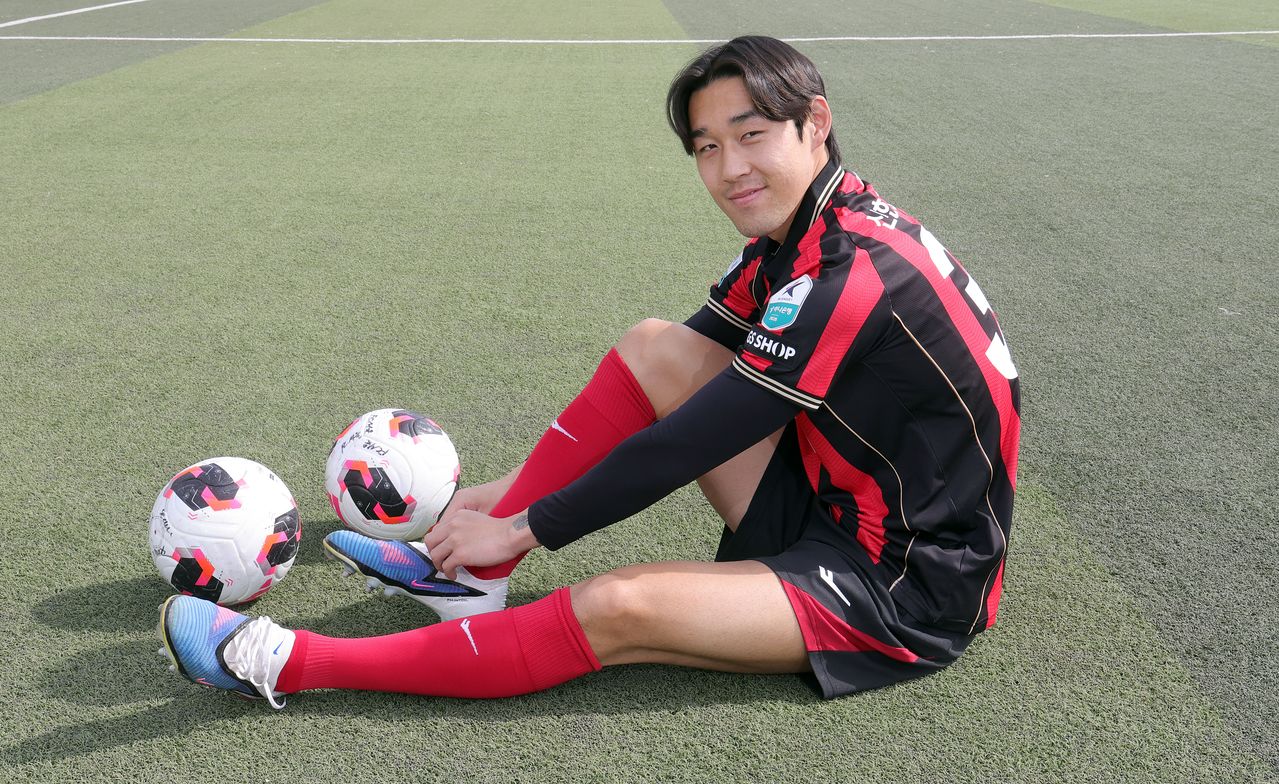 전북 현대에서 FC서울로 이적한 송민규는 포항 스틸러스 시절 자신을 발탁했던 김기동 현 서울 감독과 재회했다. 송민규는 팀을 떠난 제시 린가드의 빈자리를 채울 마지막 퍼즐이다. 강정현 기자