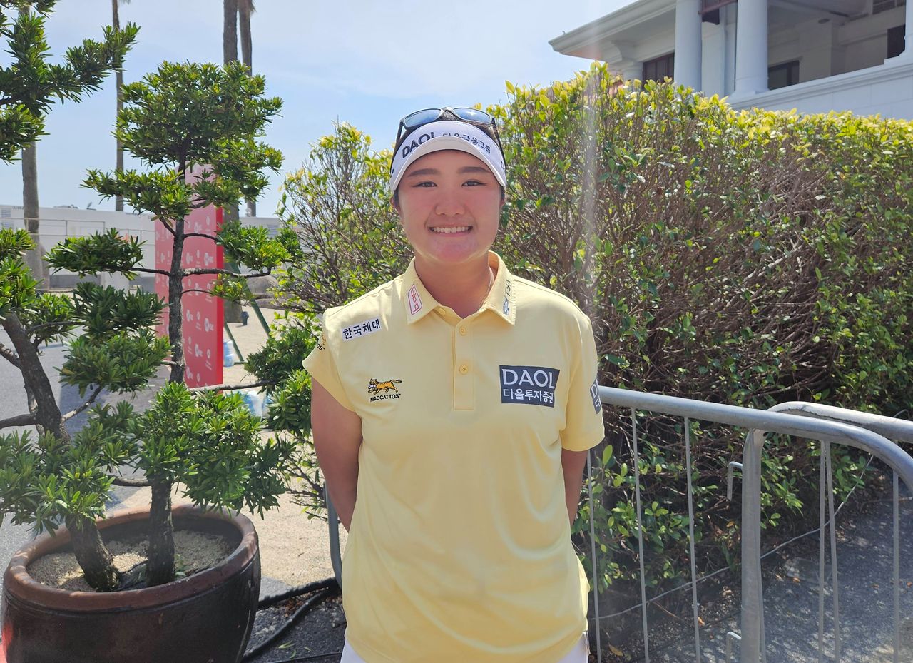 유해란이 28일 싱가포르 센토사 골프클럽 탄종코스에서 열린 LPGA 투어 HSBC 여자 월드 챔피언십 3라운드를 끝내고 밝게 웃고 있다. 고봉준 기자