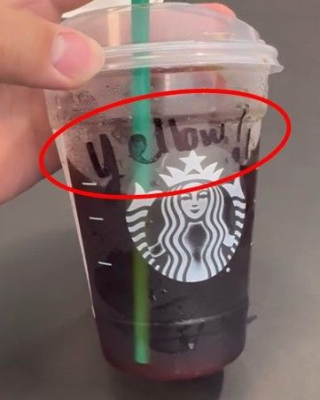 미국 캘리포니아의 한 스타벅스 매장에서 한국인 손님의 컵에 적힌 ‘yellow’. 사진 SNS 캡처 