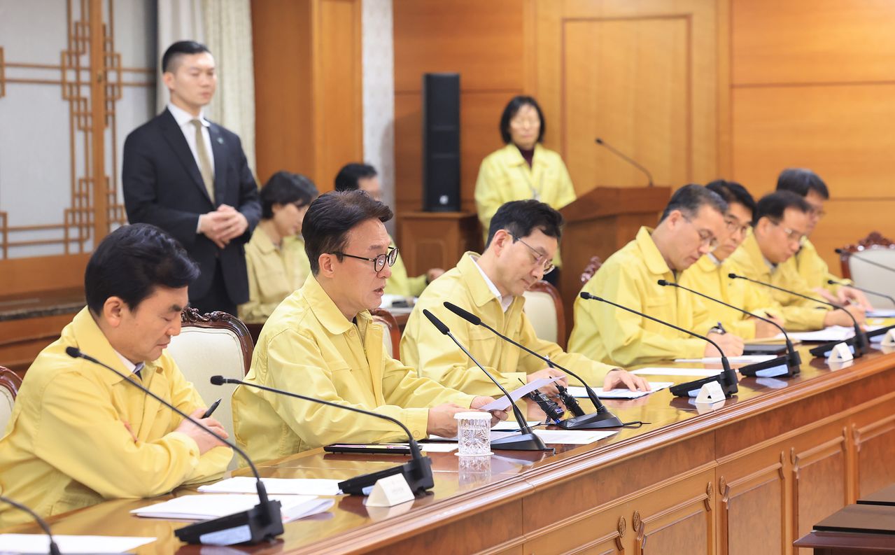 (서울=뉴스1) 임세영 기자 = 김민석 국무총리가 1일 서울 종로구 정부서울청사에서 열린 중동 상황점검 관련 긴급 관계부처회의에서 모두발언을 하고 있다. 뉴스1