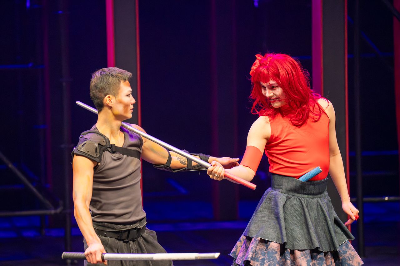 연극 '칼로막베스' . '국악 아이돌' 김준수(오른쪽)의 연극 데뷔작이다. 사진 마방진