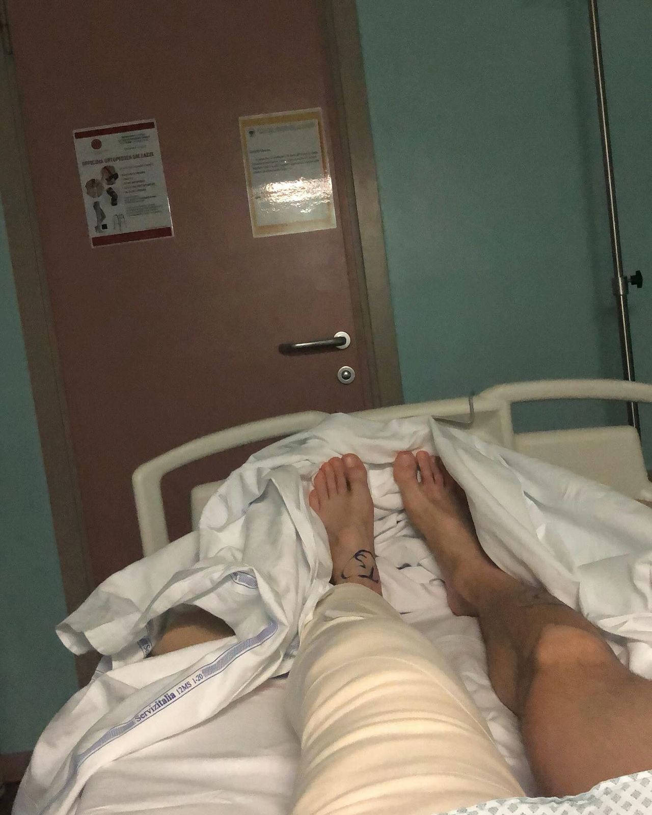 2021년 훈련 도중 왼쪽 다리 복합골절 등의 중상을 입고 병원에 입원한 페라토너. 결국 그는 올림픽을 포기하고 패럴림픽에서 새로운 길을 찾게 된다. [사진 페라토너 인스타그램]