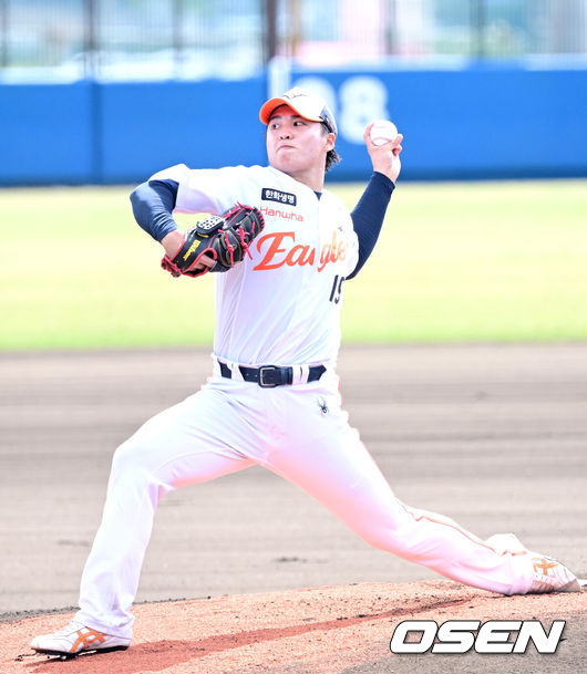 [OSEN=최규한 기자] 한화 왕옌청. 2026.02.21/ dreamer@osen.co.kr