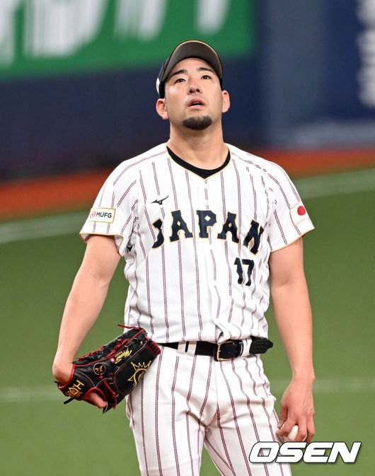 [OSEN=오사카(일본), 손용호 기자] 2일 일본 오사카 교세라돔에서 월드베이스볼클래식(WBC) 공식 연습 경기 일본 야구 대표팀과 오릭스 버팔로스의 경기가 열렸다.3일 한신 타이거스와 연습 경기 후 도쿄로 향하는 일본 야구 대표팀은 6일 대만과의 첫 경기에 이어 7일 한국전, 8일 호주전, 10일 체코전을 치른다.2회말 일본 기쿠치 유세이가 오릭스 나카가와 케이타에게 2루타를 허용하고 아쉬워하고 있다. 2026.03.02 /spjj@osen.co.kr