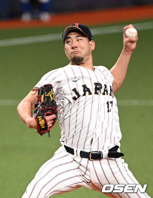 [OSEN=오사카(일본), 손용호 기자] 2일 일본 오사카 교세라돔에서 월드베이스볼클래식(WBC) 공식 연습 경기 일본 야구 대표팀과 오릭스 버팔로스의 경기가 열렸다.3일 한신 타이거스와 연습 경기 후 도쿄로 향하는 일본 야구 대표팀은 6일 대만과의 첫 경기에 이어 7일 한국전, 8일 호주전, 10일 체코전을 치른다.1회말 무사에서 일본 선발투수 기쿠치 유세이가 역투하고 있다. 2026.03.02 /spjj@osen.co.kr