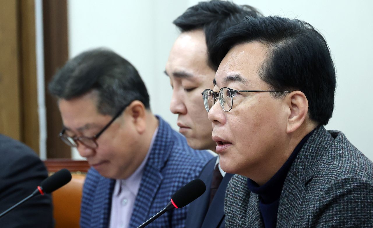 국민의힘 송언석 원내대표가 2일 국회에서 열린 최고위원회의에서 발언하고 있다. 연합뉴스