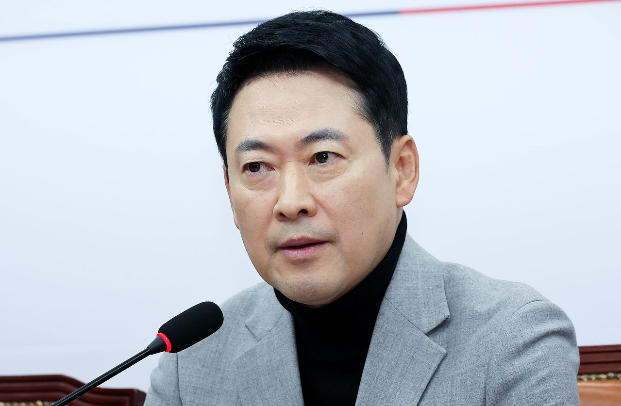 장동혁 국민의힘 대표가 최고위원회의에서 모두발언을 하고 있다. 임현동 기자