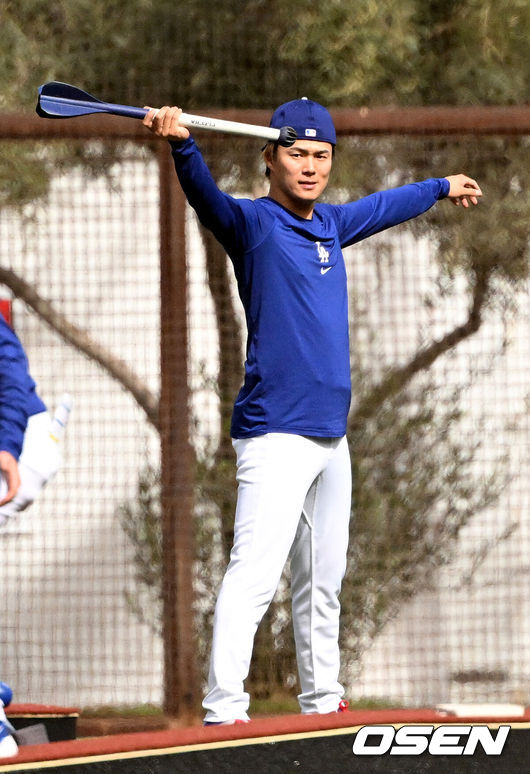 [OSEN=애리조나(미국), 이대선 기자] LA 다저스 야마모토 요시노부가 훈련을 하고 있다. 2025.02.17 / sunday@osen.co.kr