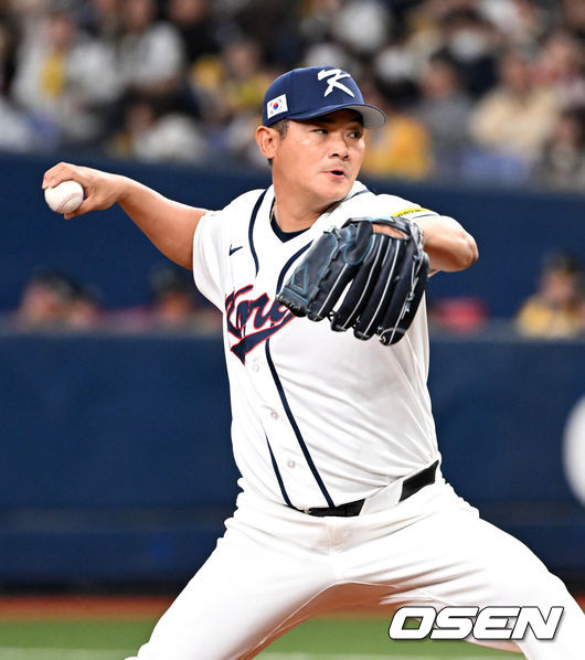 [OSEN=오사카(일본), 손용호 기자] 2일 일본 오사카 교세라돔에서 월드베이스볼클래식(WBC) 공식 연습 경기 한국 야구 대표팀과 한신 타이거스의 경기가 열렸다.우리 대표팀은 3일 같은 장소에서 오릭스 버펄로스와 연습 경기 2차전을 치른 뒤 5일 일본 도쿄돔에서 체코와 WBC 조별리그 1차전에서 격돌한다.3회말 한국 노경은이 역투하고 있다. 2026.03.02 /spjj@osen.co.kr