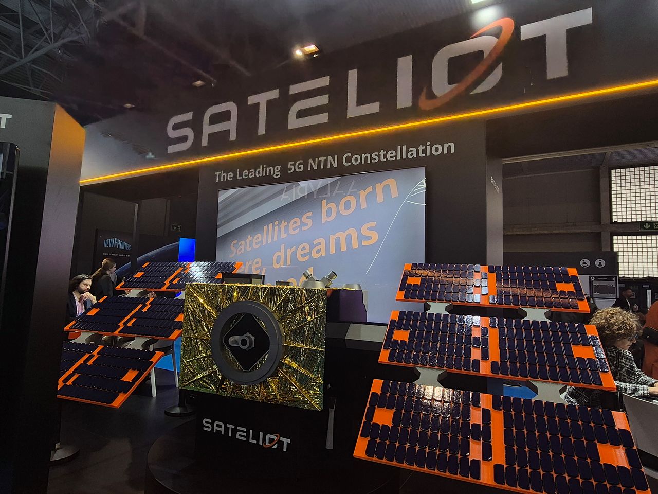 'MWC 26'에서 첫 전시 부스를 꾸린 스페인 위성통신 스타트업 사텔리오트(Sateliot). 사진 어환희 기자