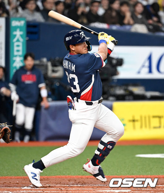 [OSEN=오사카(일본), 손용호 기자] 3일 일본 오사카 교세라돔에서 월드베이스볼클래식(WBC) 공식 연습 경기 한국 야구 대표팀과 오릭스 버팔로스의 경기가 열렸다. 2회초 한국 안현민이 안타를 치고 있다. 2026.03.03 /spjj@osen.co.kr