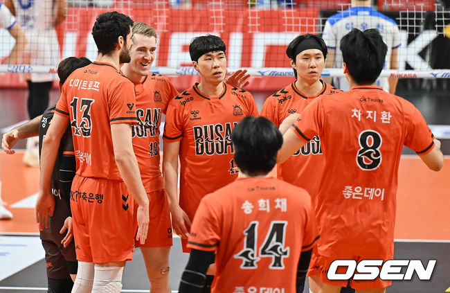 OK저축은행 선수들. / OSEN DB