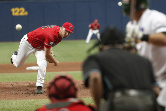 고척돔에서 열린 2019 프리미어12에서 투구하는 다익손. 7년 만에 캐나다 대표팀에 합류했다. AP=연합뉴스