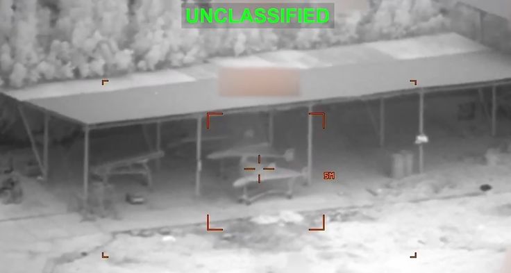 미 중부사령부(CENTCOM)은 2일(현지시간) 이란의 드론 시설을 타격하는 영상을 올렸다. 미 중부사령부 X(트위터) 캡처