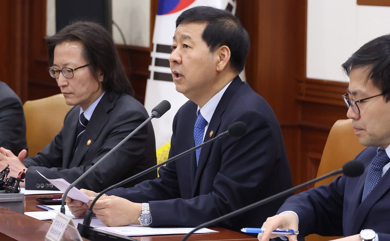 구윤철 부총리 겸 재정경제부 장관이 5일 오후 서울 종로구 정부서울청사에서 열린 민생물가 특별관리 관계장관 TF 회의를 주재하고 있다. 뉴시스