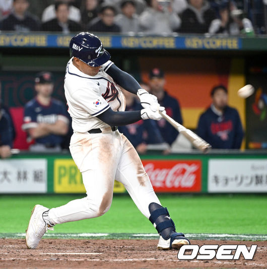 [OSEN=도쿄(일본), 손용호 기자] 5일 일본 도쿄돔에서 월드베이스볼클래식(WBC) 조별리그 C조 한국과 체코의 경기가열렸다. 8회말 2사에서 한국 저마이 존스가 좌월 솔로 홈런을 치고 있다. 2026.03.05/spjj@osen.co.kr
