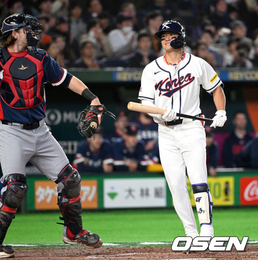 [OSEN=도쿄(일본), 손용호 기자] 5일 일본 도쿄돔에서 월드베이스볼클래식(WBC) 조별리그 C조 한국과 체코의 경기가열렸다.한국은 소형준, 체코는 다니엘 파디샥을 선발투수로 내세웠다.2006년 4강, 2009년 준우승을 차지한 경험이 있는 한국은 이후 3개 대회(2013년, 2017년, 2023년)에서 모두 8강 토너먼트 진출에 실패했다. 이번 대회에서는 17년 만에 본선 토너먼트 진출을 노린다.4회말 1사에서 한국 김도영이 삼진으로 물러나고 있다. 2026.03.05/spjj@osen.co.kr