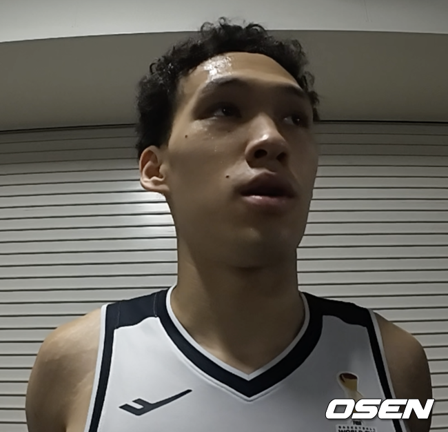 [사진] 한일전 패배 후 인터뷰에 임한 에디 다니엘