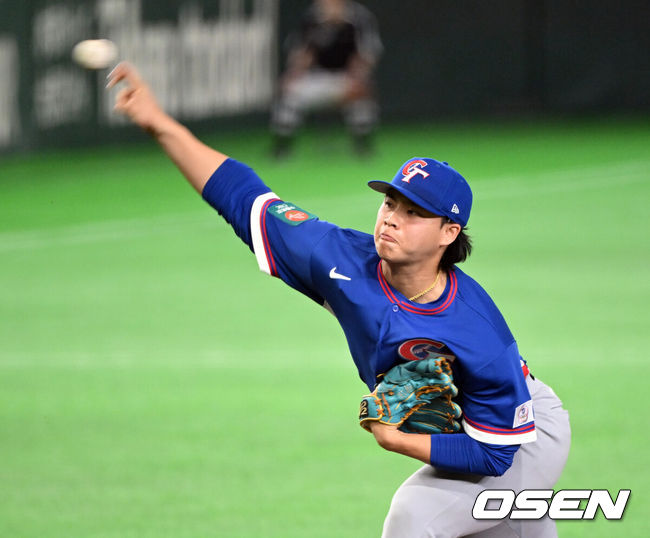 [OSEN=도쿄(일본), 손용호 기자] 5일 일본 도쿄돔에서 월드베이스볼클래식(WBC) 조별리그 첫 경기 호주와 대만의 경기가열렸다.우리 대표팀은 체코와 WBC 조별리그 1차전에서 격돌한다.6회말 대만 쑨이레이가 투구하고 있다. 2026.03.05/spjj@osen.co.kr