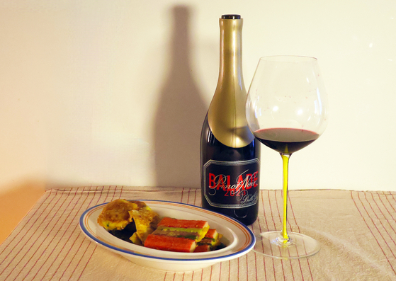 부침개레드 한 병이면 느끼한 기름기를 잠재울 수 있다. [사진 이영지]