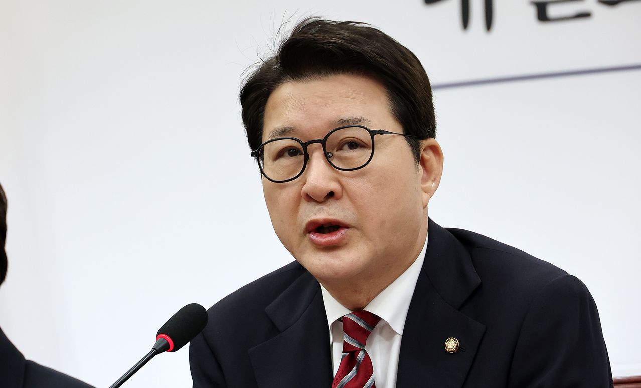 국민의힘 신동욱 최고위원이 26일 국회에서 열린 최고위원회의에서 발언하고 있다. 연합뉴스