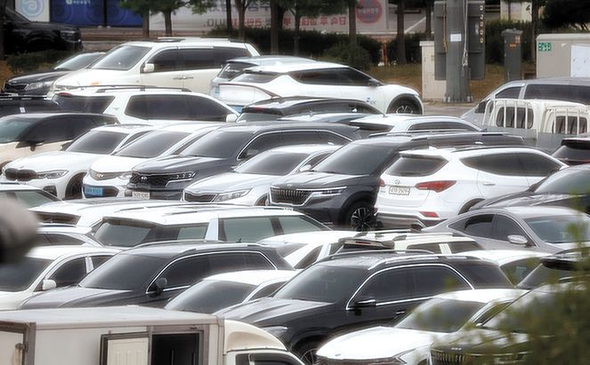  야외 주차장에 차량이 주차되어 있는 모습. 기사 내용과 직접적 관련이 없는 자료사진. 뉴시스