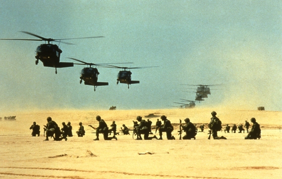 1991년 걸프전 당시 이라크군을 상대로 공습 작전에 나선 미군. 중앙DB