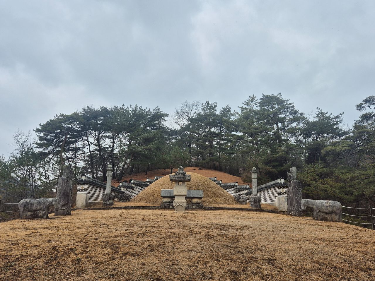 6일 오전 찾은 강원도 영월군 영월읍에 있는 단종의 무덤 장릉 모습. 박진호 기자. 